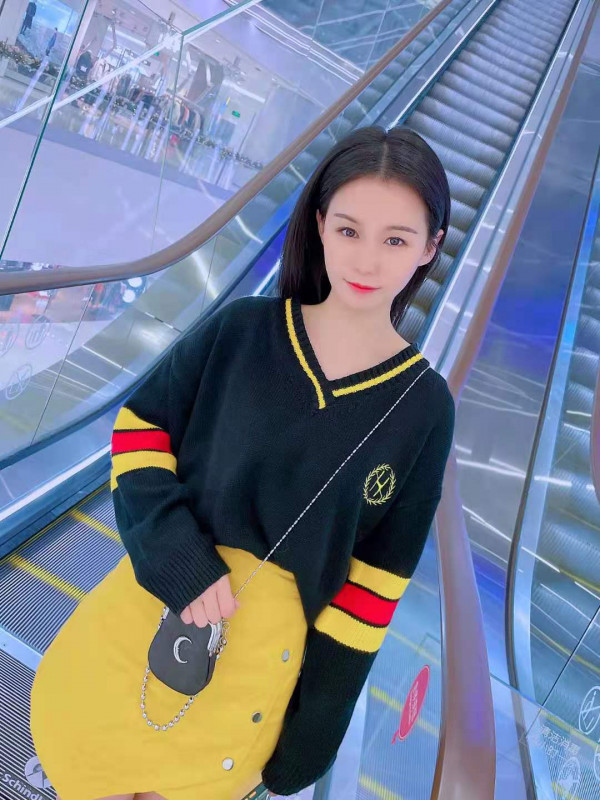 感觉很不错的莹莹妹子